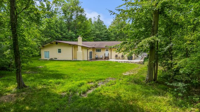 8136 KENNEDY Road, Blacklick, OH 43004