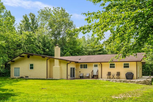 8136 KENNEDY Road, Blacklick, OH 43004