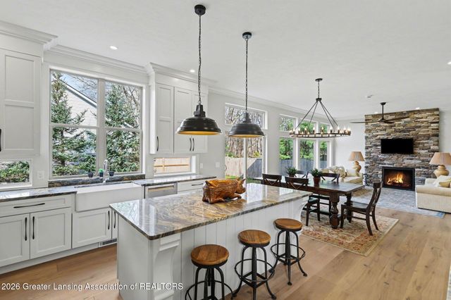 7822 Forestview Drive, Haslett, MI 48840