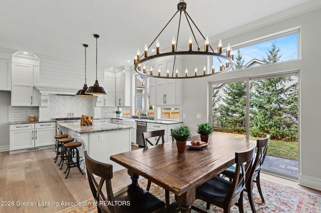 7822 Forestview Drive, Haslett, MI 48840