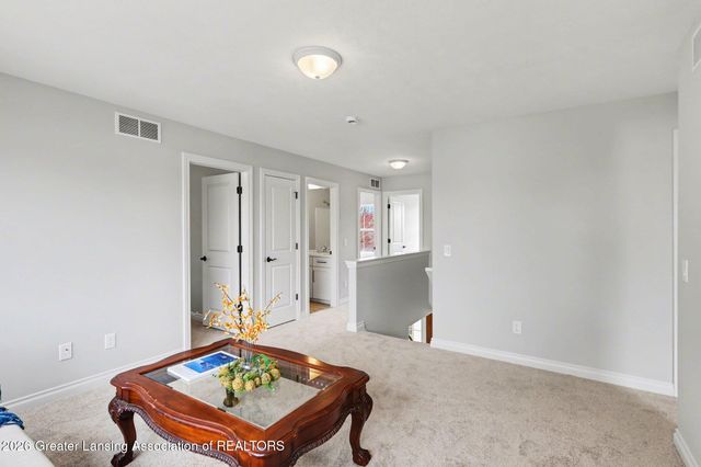 7822 Forestview Drive, Haslett, MI 48840