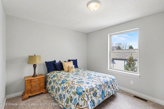 7822 Forestview Drive, Haslett, MI 48840
