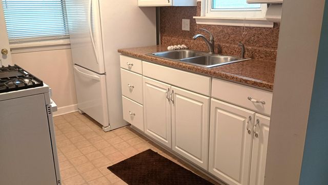 13647 Netherwood Street, Southgate, MI 48195