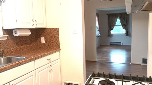 13647 Netherwood Street, Southgate, MI 48195