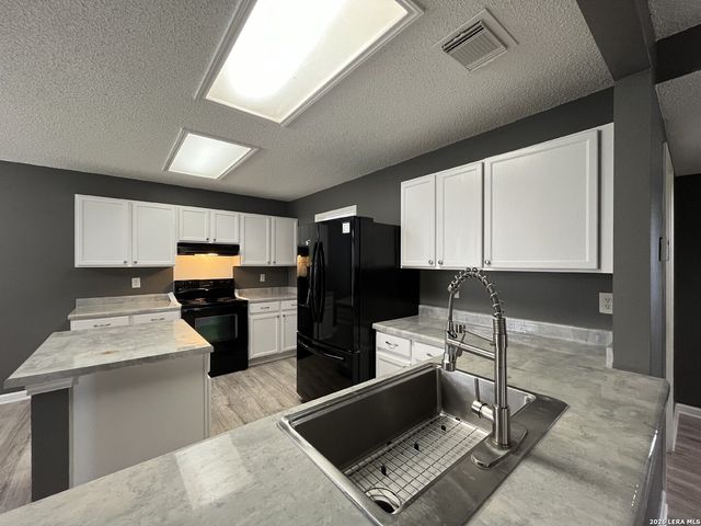 14443 Mountainside Ridge, San Antonio, TX 78233