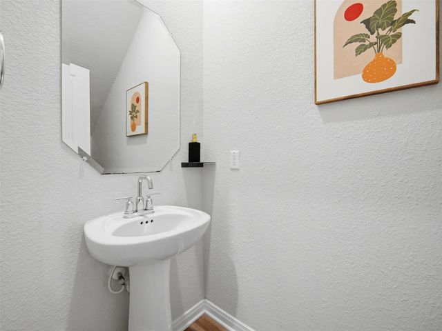 135 Mason Hill LN, Georgetown, TX 78628