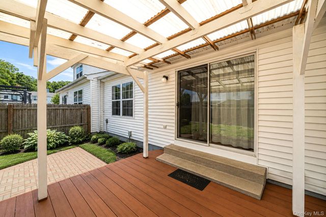 26 Beech Street, Central Islip, NY 11722