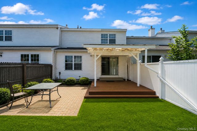 26 Beech Street, Central Islip, NY 11722