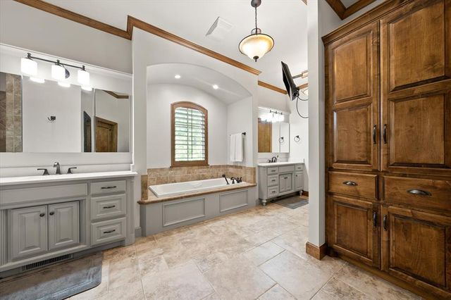 6508 Hackberry Trail, Edmond, OK 73034