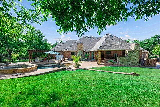 6508 Hackberry Trail, Edmond, OK 73034
