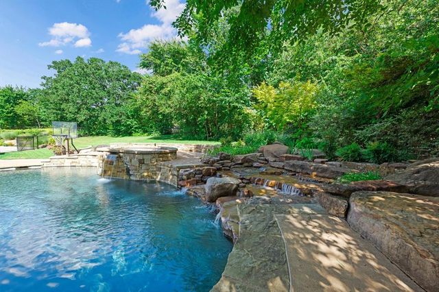 6508 Hackberry Trail, Edmond, OK 73034