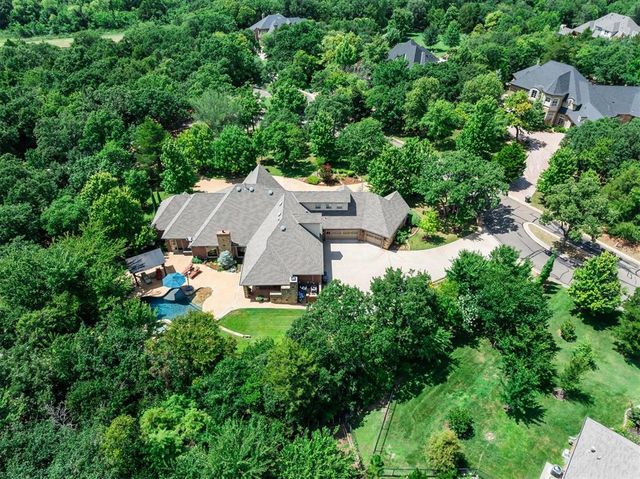 6508 Hackberry Trail, Edmond, OK 73034