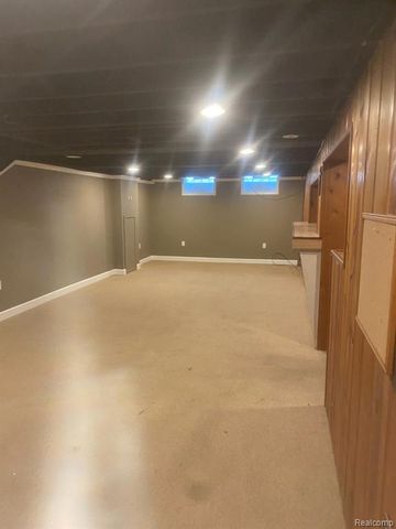 24794 Greenbrier Avenue, Eastpointe, MI 48021