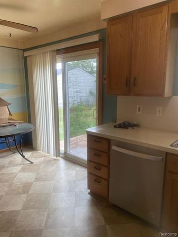 24794 Greenbrier Avenue, Eastpointe, MI 48021