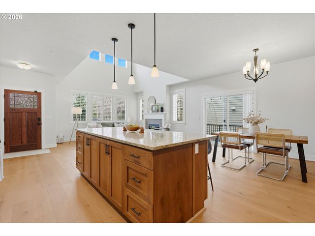 29184 Sw COSTA Cir E, Wilsonville, OR 97070