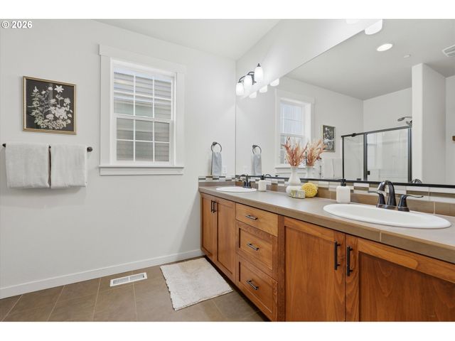 29184 Sw COSTA Cir E, Wilsonville, OR 97070