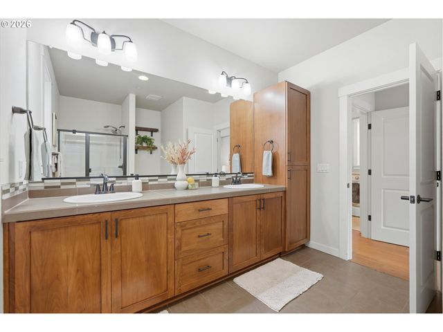 29184 Sw COSTA Cir E, Wilsonville, OR 97070