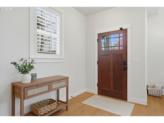 29184 Sw COSTA Cir E, Wilsonville, OR 97070