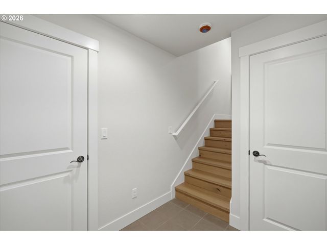 29184 Sw COSTA Cir E, Wilsonville, OR 97070