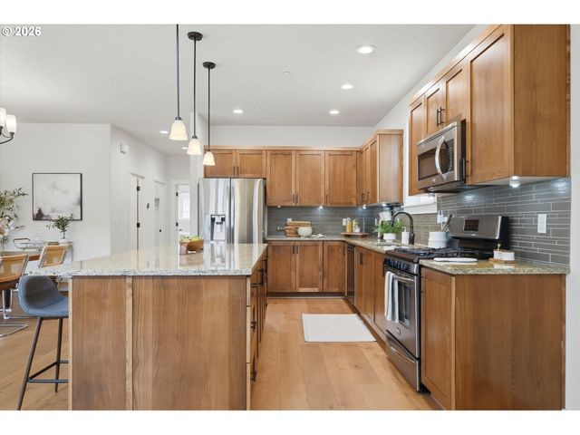 29184 Sw COSTA Cir E, Wilsonville, OR 97070