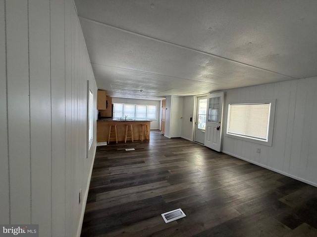 14 HILLTOP AVE, Akron, PA 17501