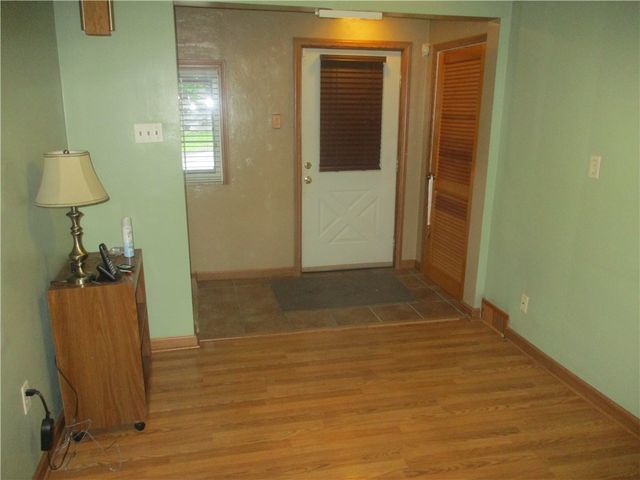 109 Linhart St, Wilkins Twp, PA 15145