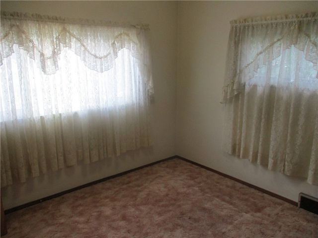 109 Linhart St, Wilkins Twp, PA 15145