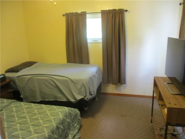 109 Linhart St, Wilkins Twp, PA 15145
