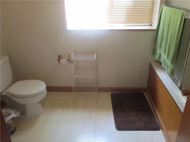 109 Linhart St, Wilkins Twp, PA 15145
