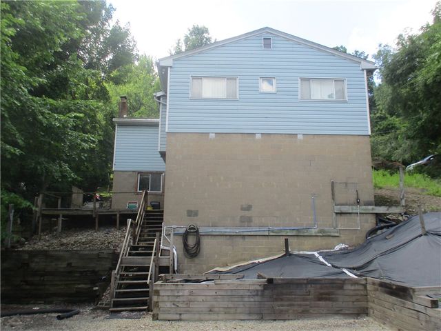 109 Linhart St, Wilkins Twp, PA 15145