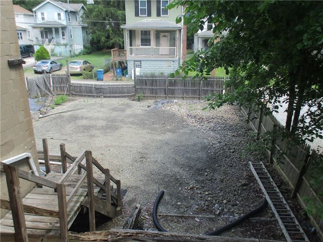 109 Linhart St, Wilkins Twp, PA 15145