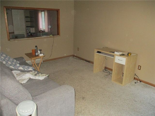 109 Linhart St, Wilkins Twp, PA 15145
