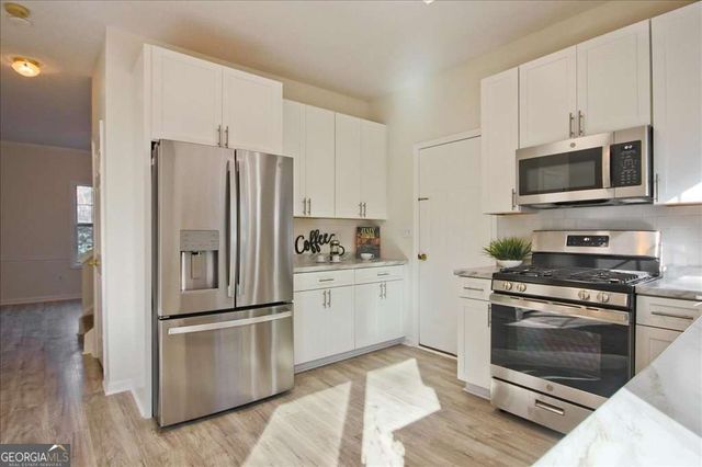 1325 Greenwood Acres Drive, Cumming, GA 30040