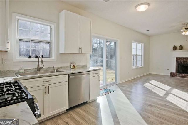 1325 Greenwood Acres Drive, Cumming, GA 30040