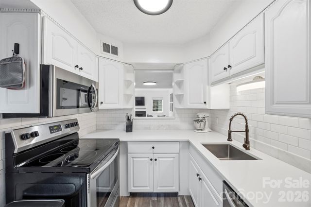 3617 Maple Glen Lane, Charlotte, NC 28226