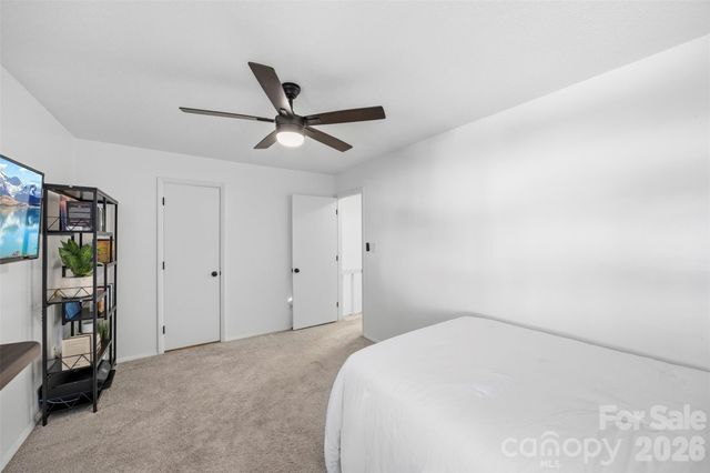 3617 Maple Glen Lane, Charlotte, NC 28226