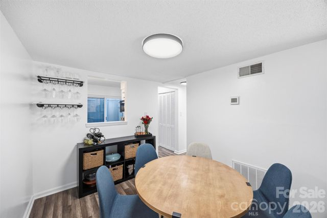 3617 Maple Glen Lane, Charlotte, NC 28226