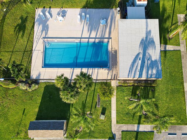 4702 Waterview Circle, Palm Springs, FL 33461