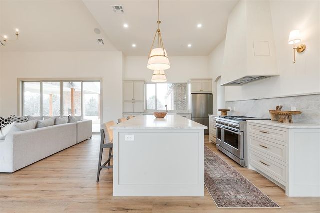 11900 Setenta Grove Circle, Oklahoma City, OK 73150
