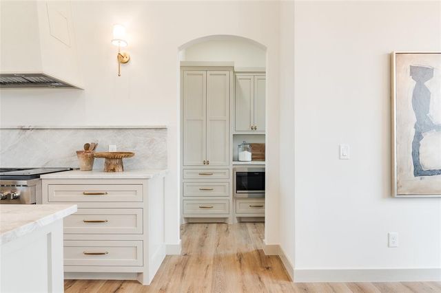 11900 Setenta Grove Circle, Oklahoma City, OK 73150