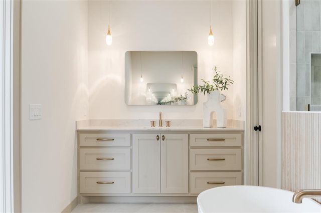 11900 Setenta Grove Circle, Oklahoma City, OK 73150