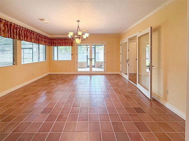 217 Larkspur Street, Lake Jackson, TX 77566