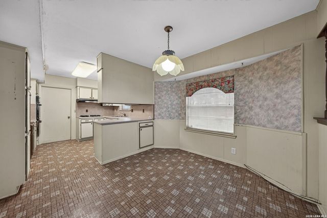9003 Rock Cliff Rd, San Antonio, TX 78230