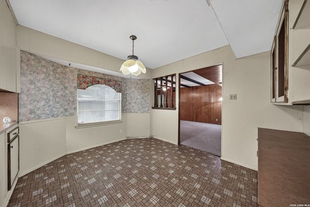 9003 Rock Cliff Rd, San Antonio, TX 78230