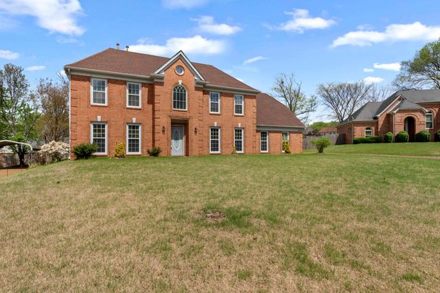 8956 E MEADOW RIDGE CV, Memphis, TN 38016