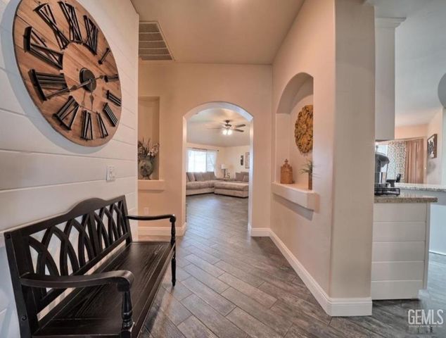10409 Atakapa Avenue, Bakersfield, CA 93312