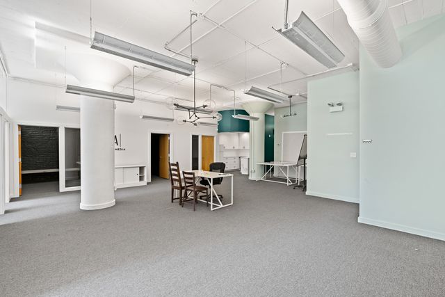 222 W Ontario Street 200, Chicago, IL 60654