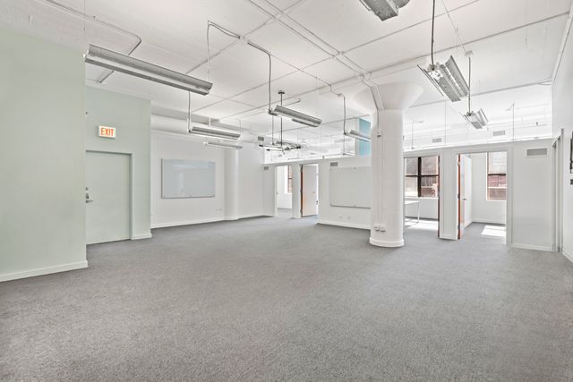 222 W Ontario Street 200, Chicago, IL 60654