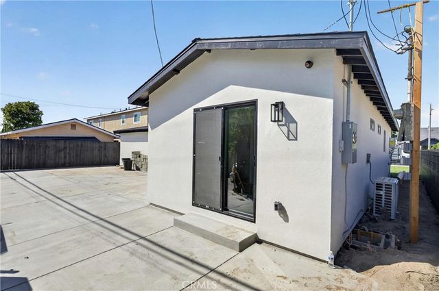 8122 Cheyenne, Downey, CA 90242