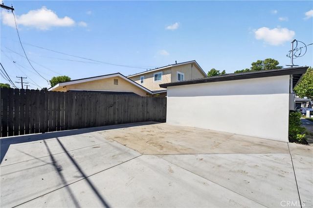 8122 Cheyenne, Downey, CA 90242